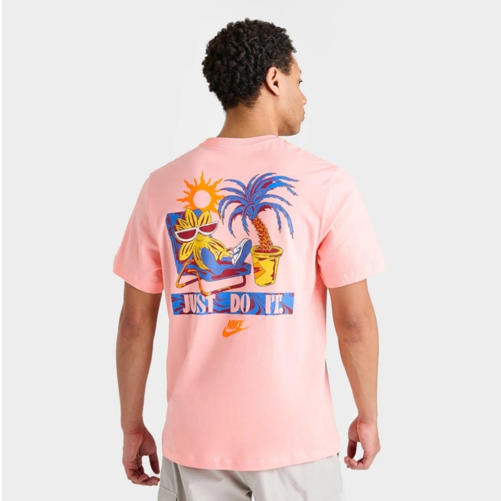 NIKE Spring Break Graphic T-Shirt